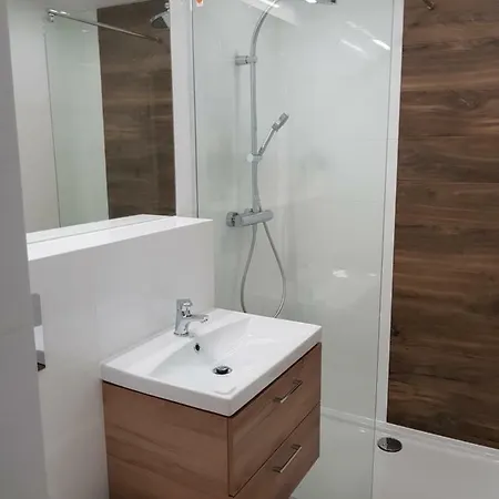 - Plaza W Zasiegu Reki, Promenada Wzdluz Morza Prowadzaca Do Mola, Pyszne Jedzenie W Poblizu - Karlikowska 13b 5 - 3 Min Do Plazy Апартаменты